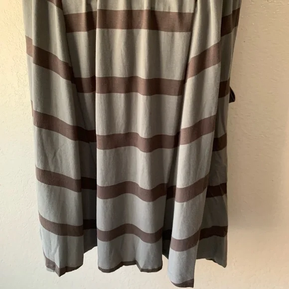 LUNN Lagenlook Gray Stripe Asymmetrical Waist Cap Sleeve Midi Dress Size 4 - Picture 6 of 7